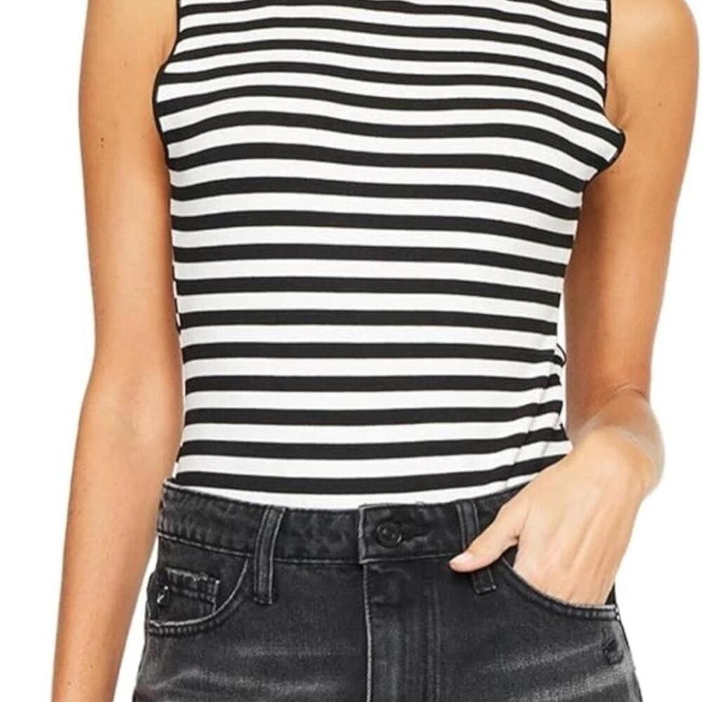 NWT KanCan High Rise Black Distressed Denim Shorts Size Large